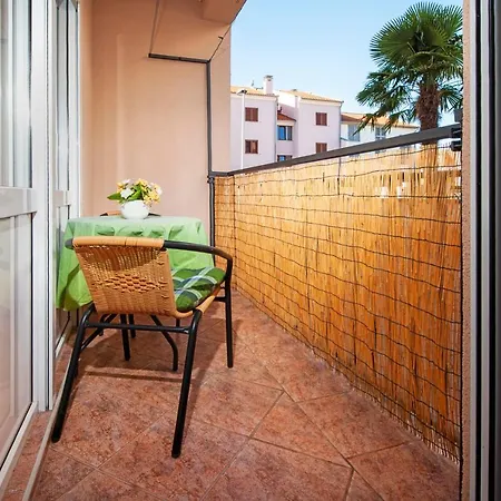Ita Apartment *